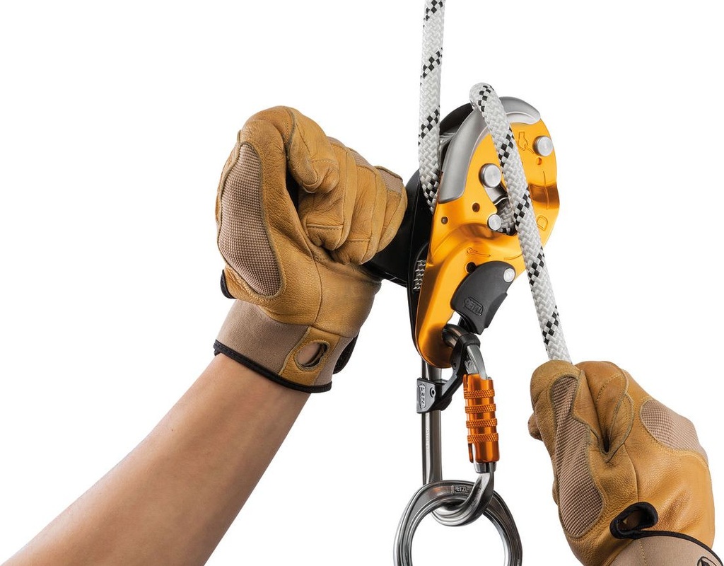 R074AA AXIS 11 mm 11 mm diameter low stretch kernmantel rope